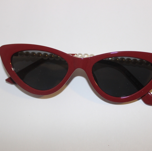 Red Cat Eye Sunglasses - Picture 2 of 3